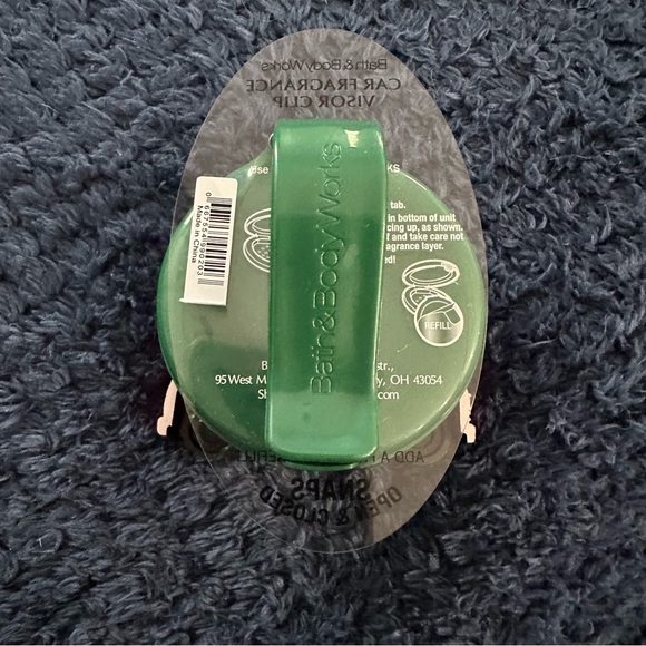 🎉 3/$25 Bath & Body Works Festive Car Fragrance Visor Clip - Picture 2 of 5